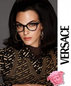 versace-occhiali-da-vista-donna-collezione-autunno-inverno-2021-2022