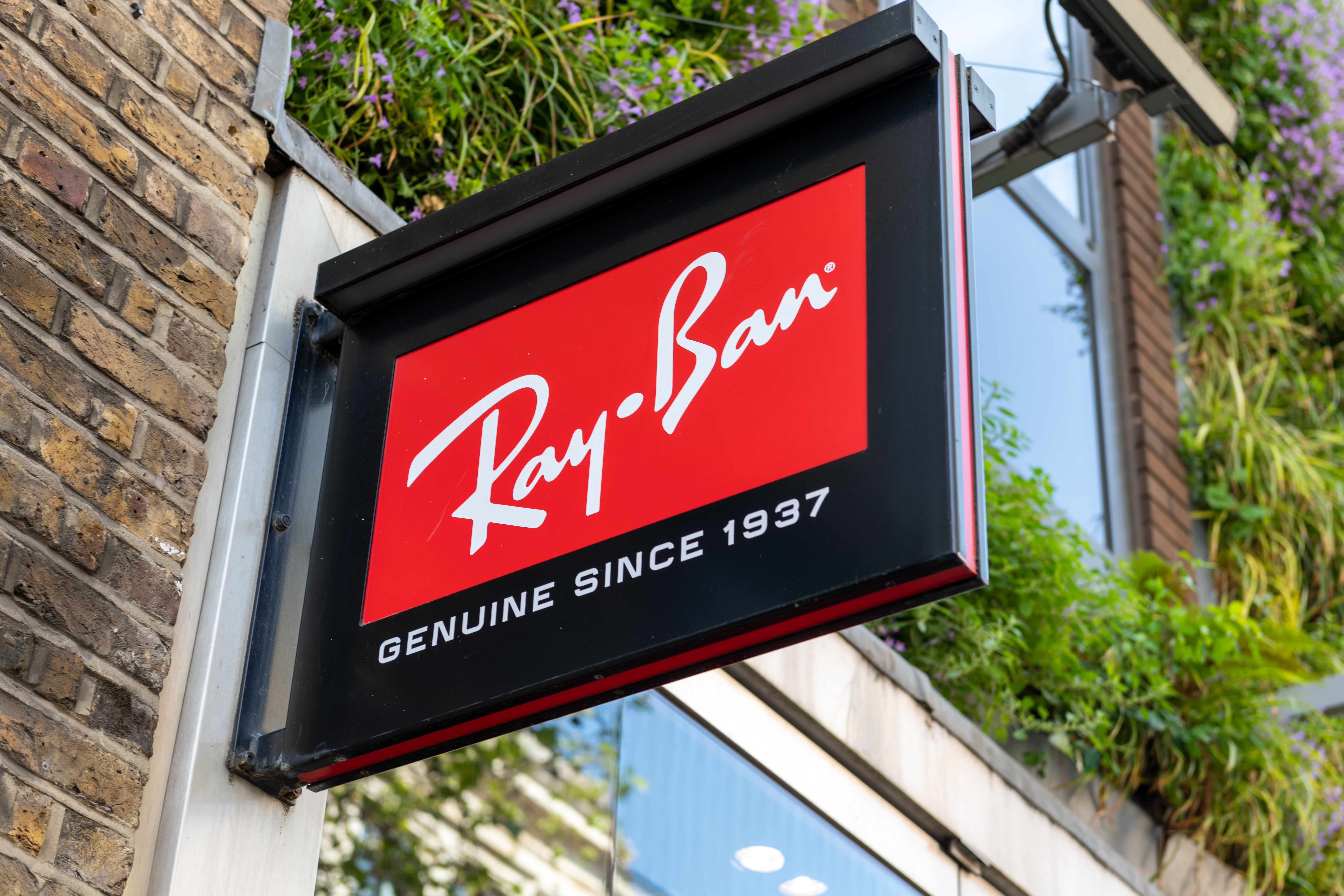 ray ban