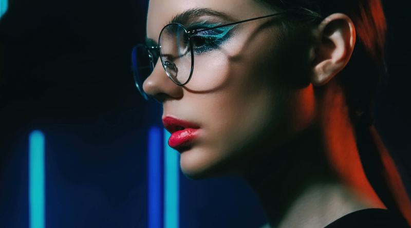 trucco con occhiali da vista
