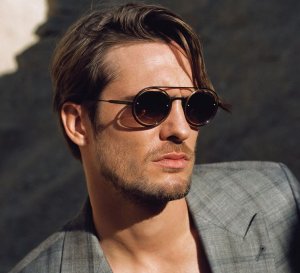 giorgio-armani-occhiali-da-sole-uomo-collezione-primavera-estate-2019