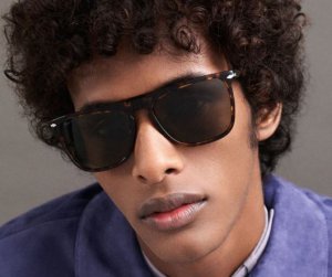 persol-occhiali-da-sole-uomo-collezione-primavera-estate-2022