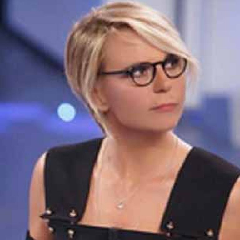 occhiali-maria-de-filippi-sanremo2017